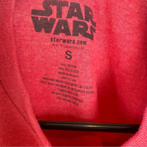 Star Wars Rebel Red T-Shirt Small Stormtrooper Disney - Picture 3 of 3